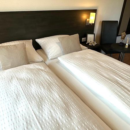 Hotel am Ludwigskanal Wendelstein Bagian luar foto