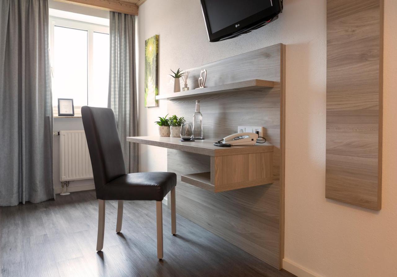 Hotel am Ludwigskanal Wendelstein Bagian luar foto