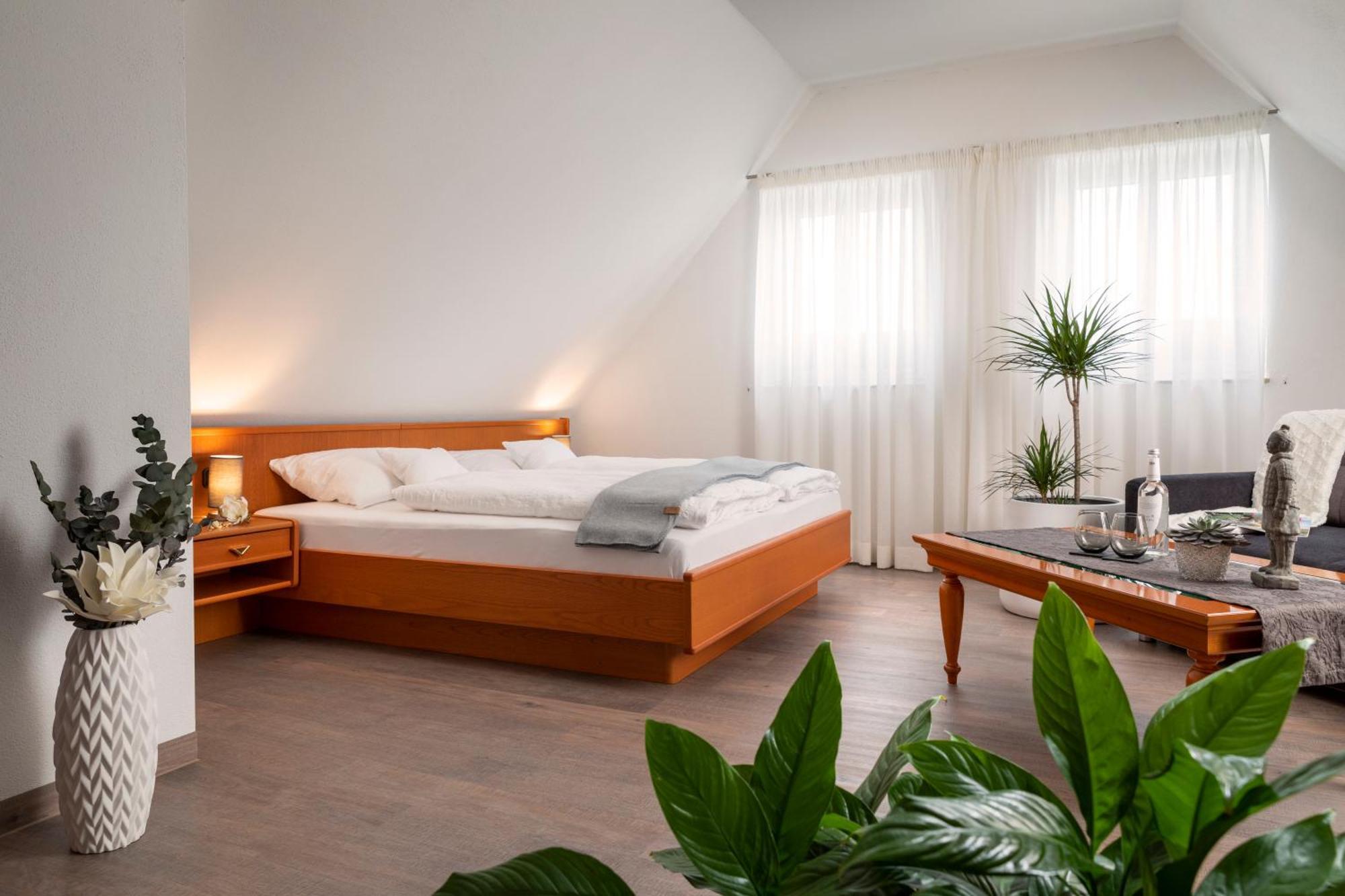 Hotel am Ludwigskanal Wendelstein Bagian luar foto