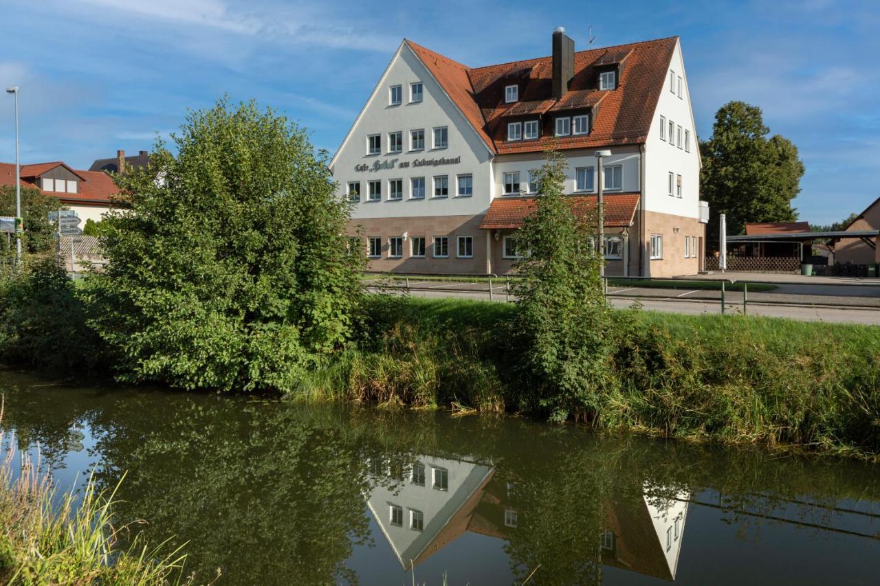 Hotel am Ludwigskanal Wendelstein Bagian luar foto