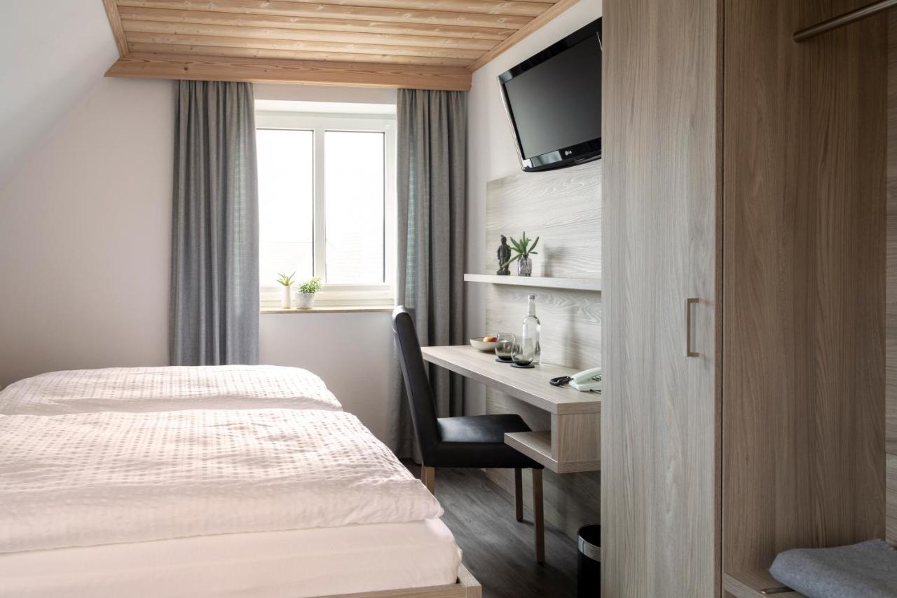 Hotel am Ludwigskanal Wendelstein Bagian luar foto