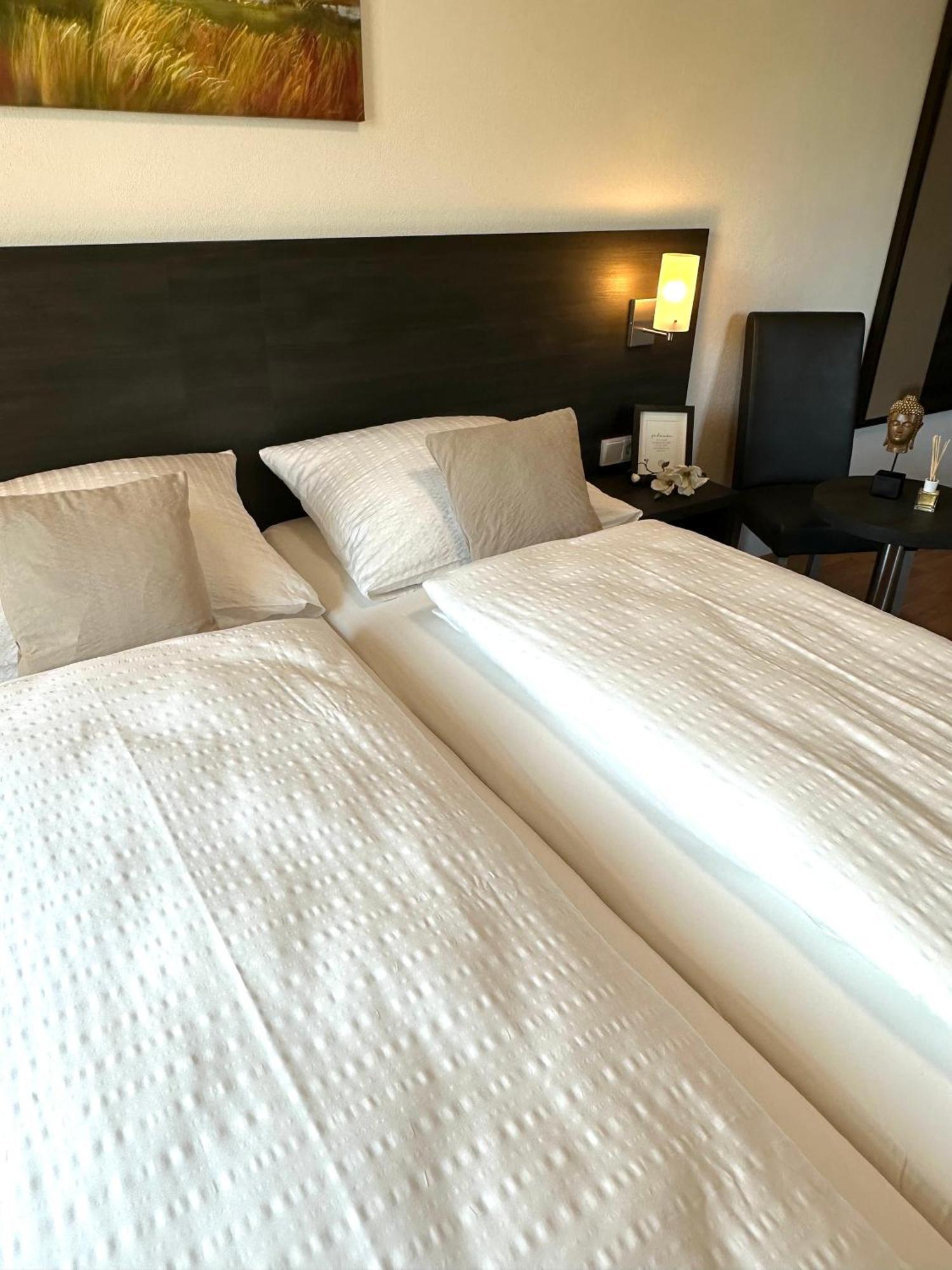 Hotel am Ludwigskanal Wendelstein Bagian luar foto